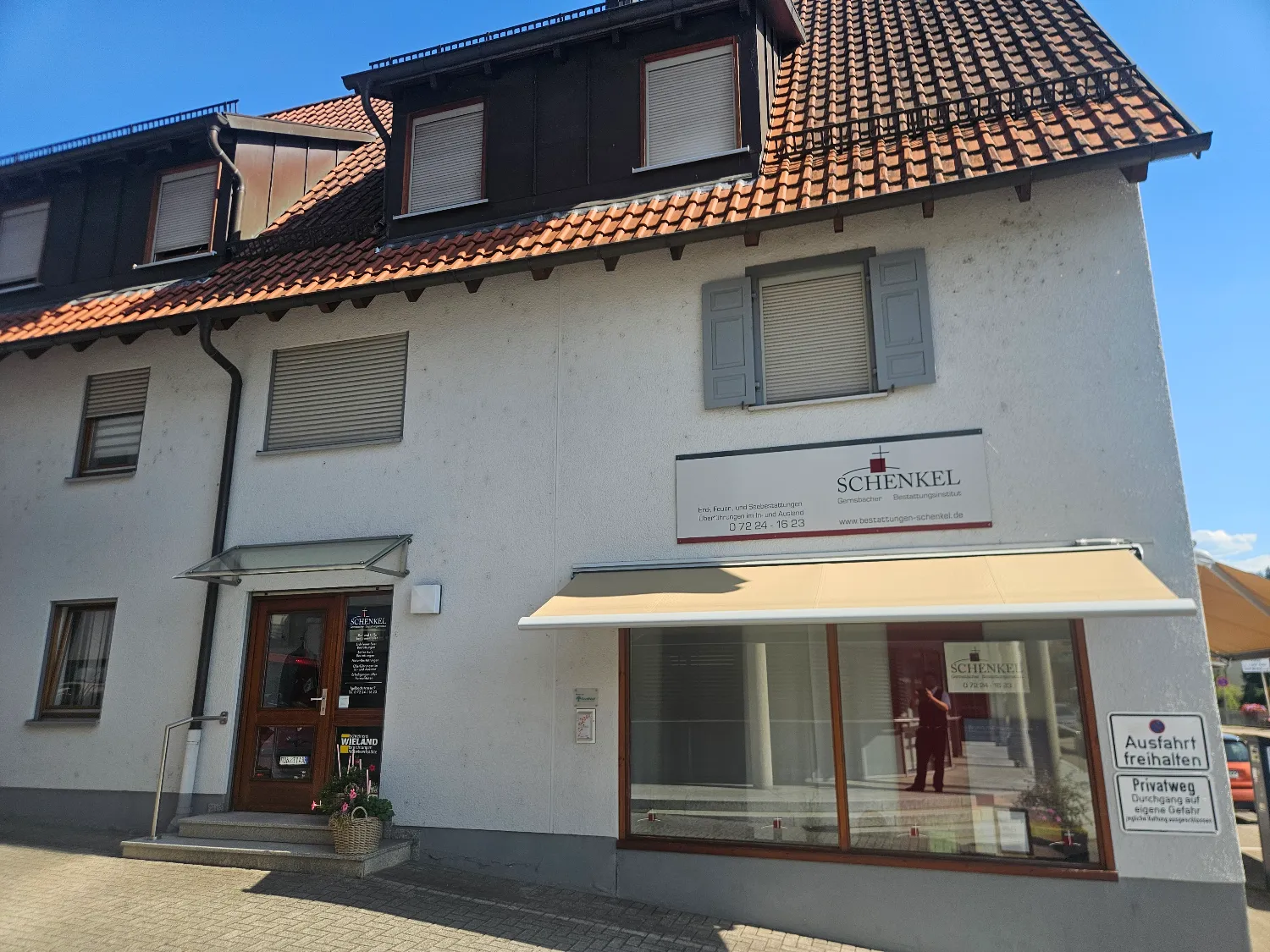 Gernsbach Front Bestattungsinstitut Schenkel in Forbach